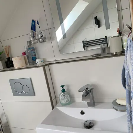 Neu Renovierte Dachgeschosswohnung Apartment Schloss Holte-Stukenbrock