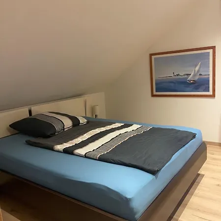 Renovierte Mit 2 Schlafzimmern Und Schlafcouch 아파트 *